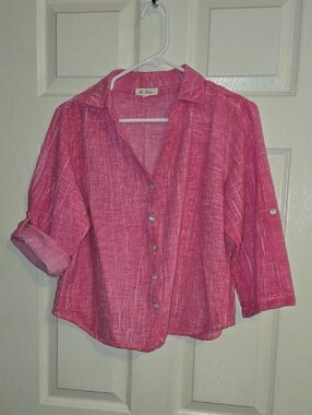 Relaxed‎ Button-Down Shirt in Vibrant Pink